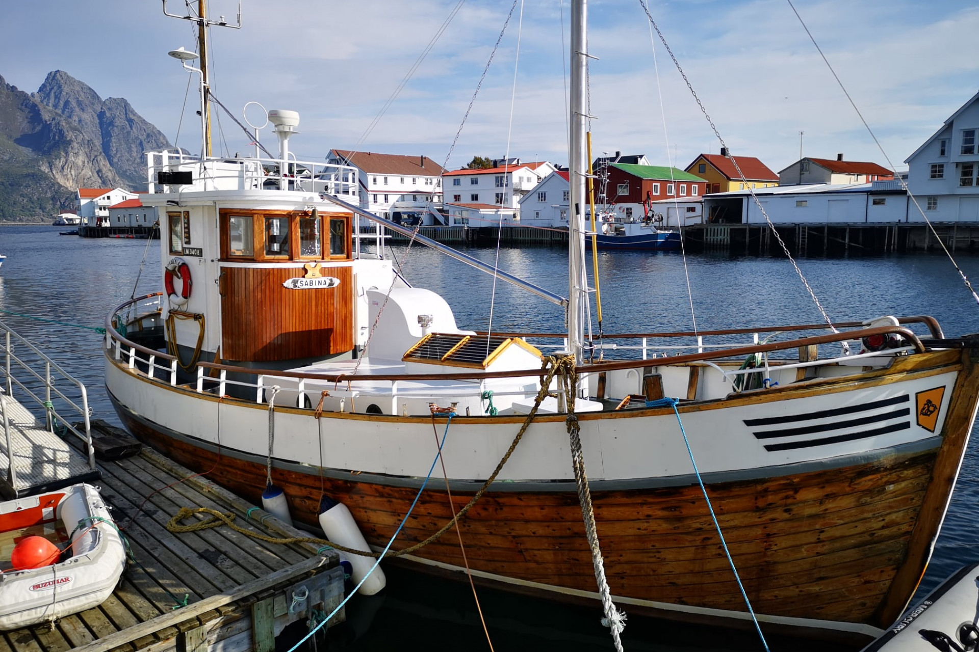 Fisketur fra Henningsvær er så nært det virkelige Lofotfisket du kommer. Foto: Henningsvær Havfiske.