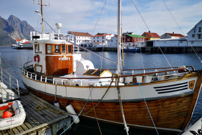 Fisketur fra Henningsvær er så nært det virkelige Lofotfisket du kommer. Foto: Henningsvær Havfiske.