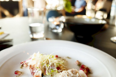 Sjømat er Skotholmens spesialitet. Foto: Skotholmen.