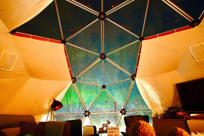 Nordlyset sett fra innsiden av Arctic Dome. Foto: Arctic Dome.