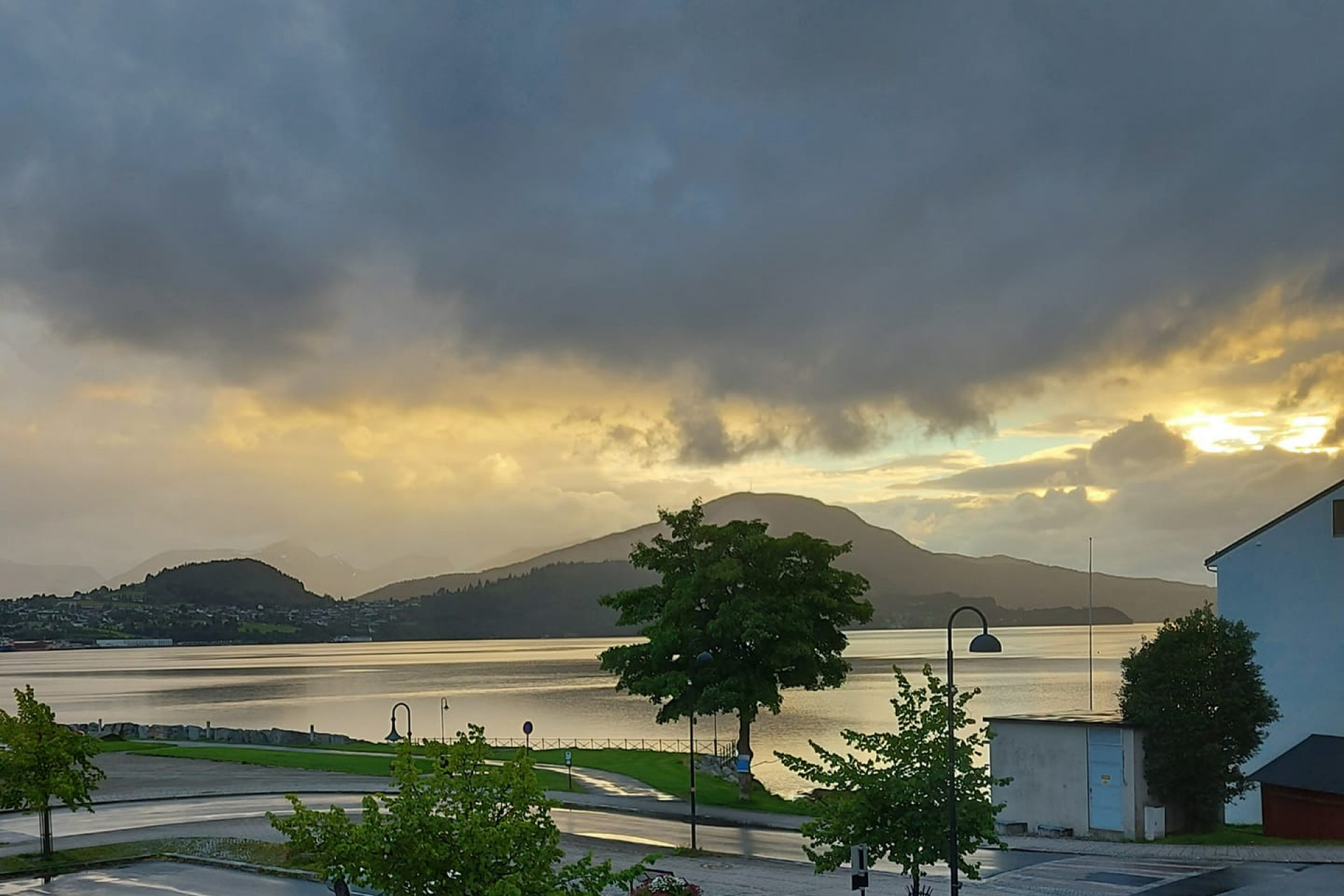 Utsikt over Ørstafjorden. Foto: Havila Hotel Ivar Aasen.