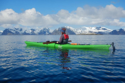 Kajakk fra Henningsvær er strålende hele året. Foto: Lofoten Kayak.