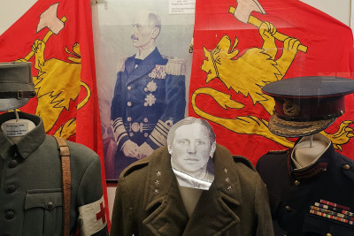 Lofoten Krigsminnemuseum har Norges største samling av uniformer fra Andre verdenskrig. Foto: Lofoten Krigsminnemuseum.