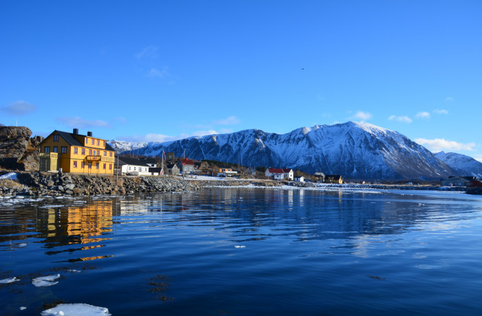 Laukvik på yttersida av Austvågøya i Lofoten. Foto: Livland Gård.