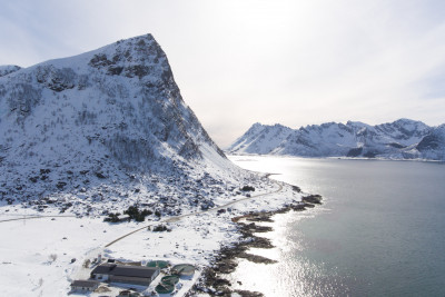 Vassultinden ved Brenna kledt i vinterdrakt. Foto: Morten Pettersen.