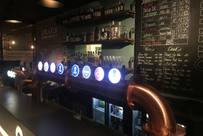 Baren hos Horten Mikrobryggeri. Foto: Adventure Tailor.