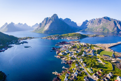 Reine og Reinebringen. Foto: Adventure Tailor.